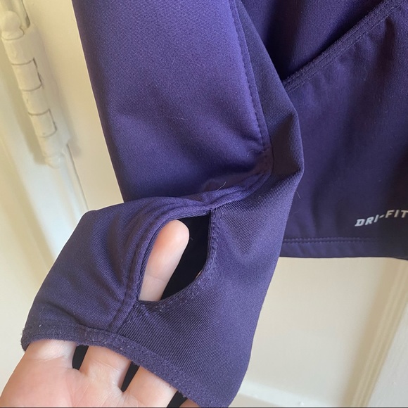 Nike Women’s Element Shield Jacket - Picture 8 of 8